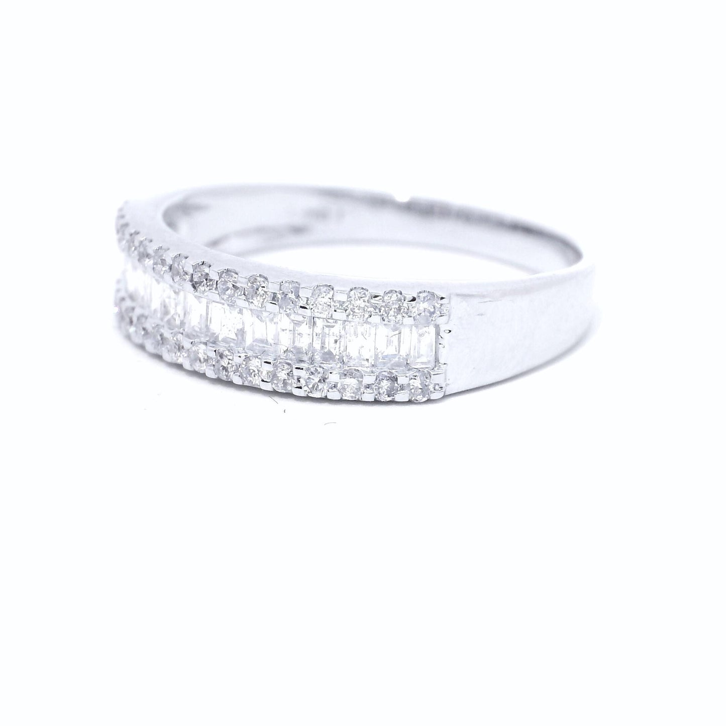 18K Solid White Gold Baguette Centre Row