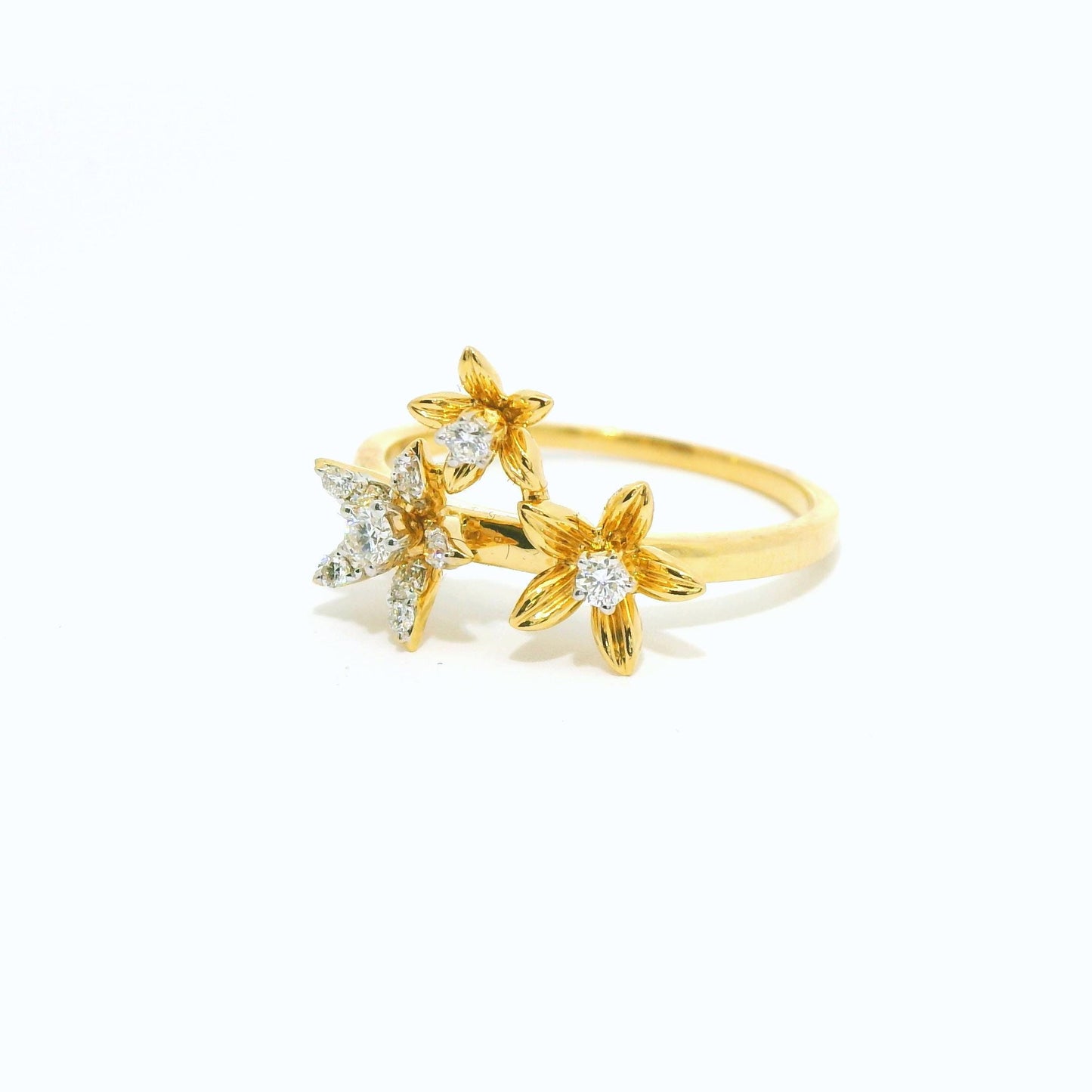 18K Yellow Gold Multi Flower Diamond Ring