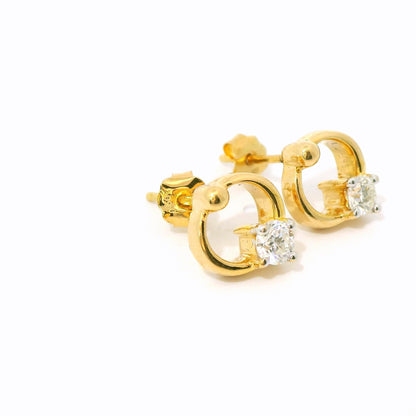 18K Tiny Circle Flower Solitaire Stud