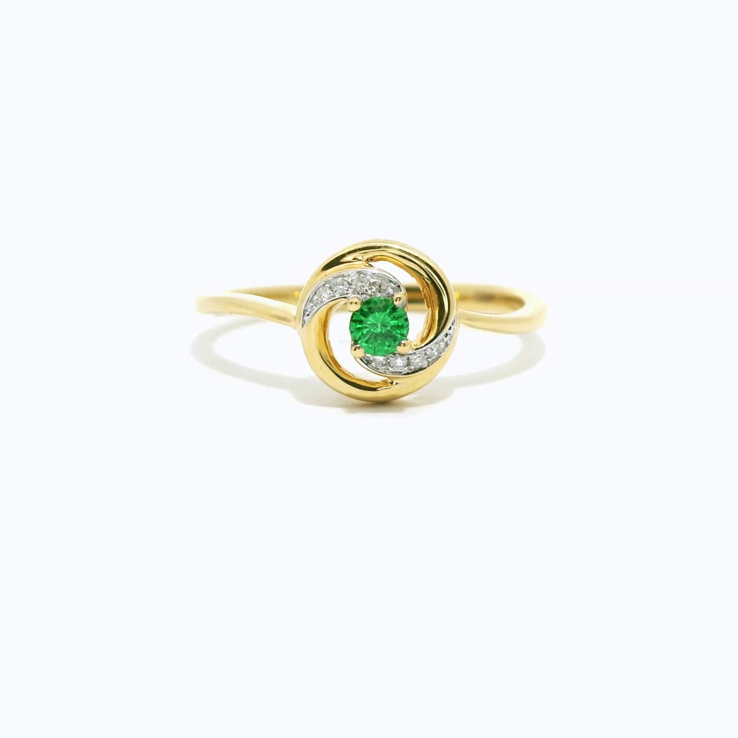 18K Emerald Solitaire